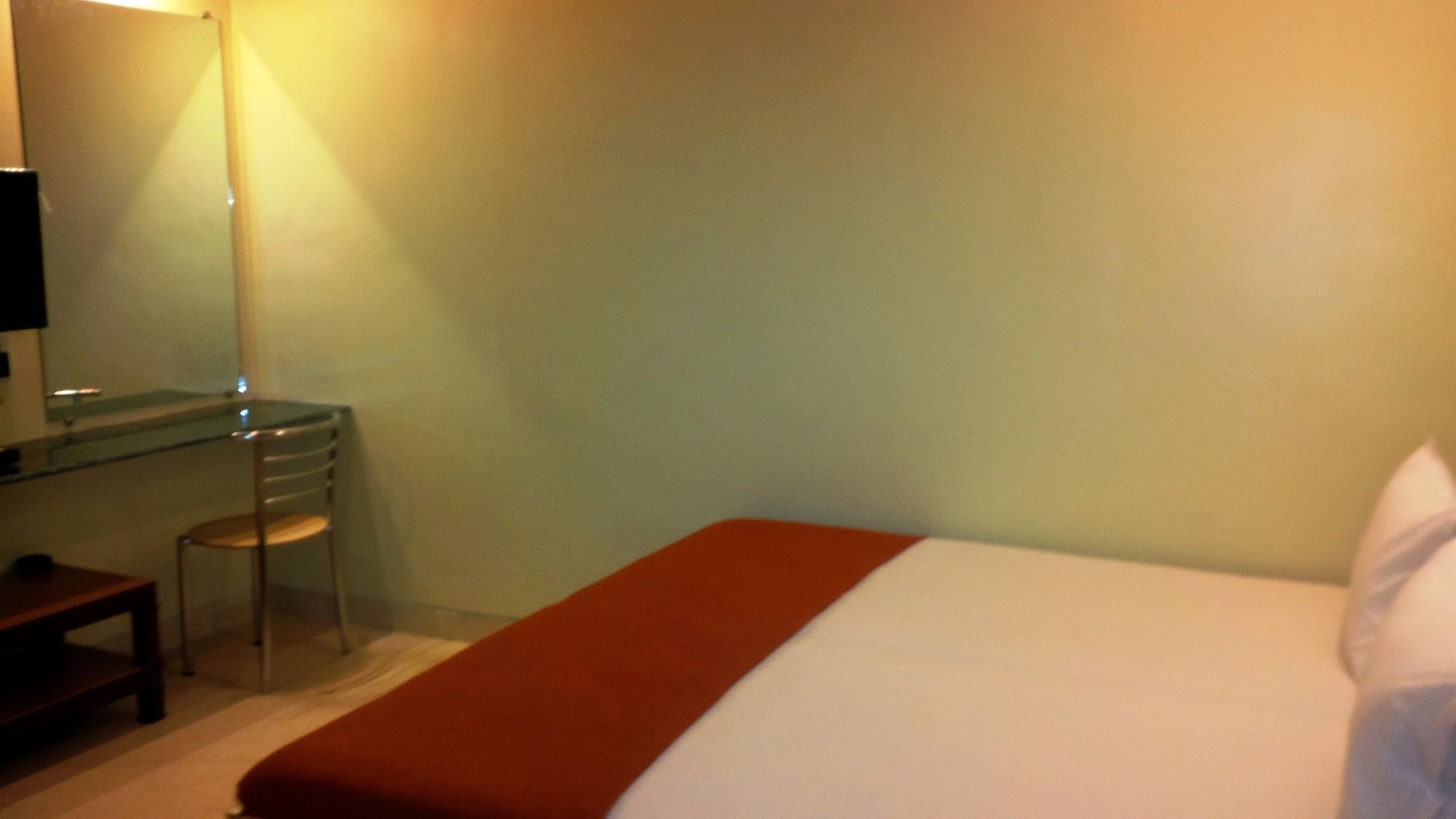 Hotel Blue Bird Colaba Mandve Exterior foto